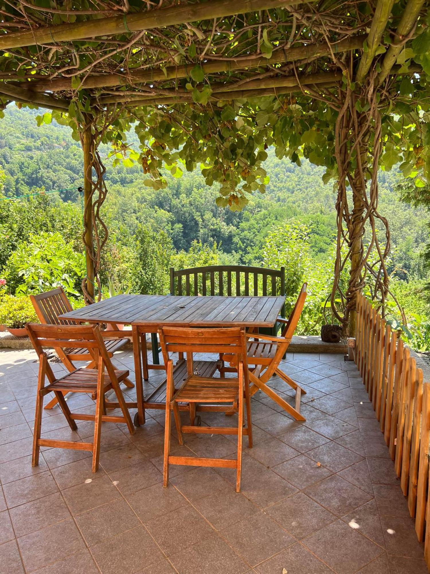 Casa Boru - A Beautiful Fully Restored Spacious House With Fantastic Views Calice al Cornoviglio Dış mekan fotoğraf